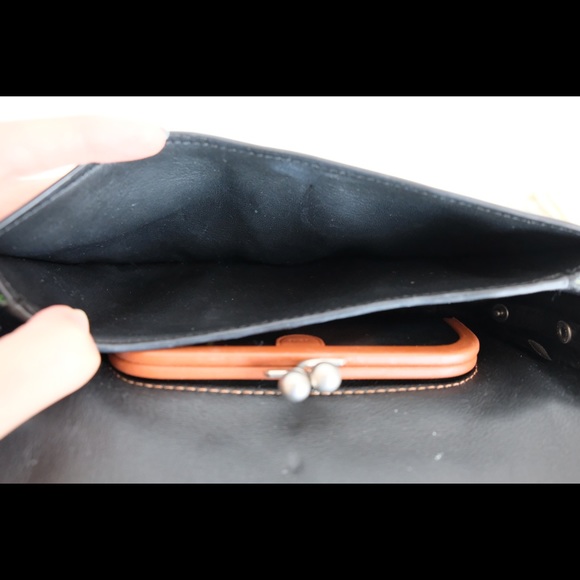 Unique leather Coach purse - Picture 7 of 9